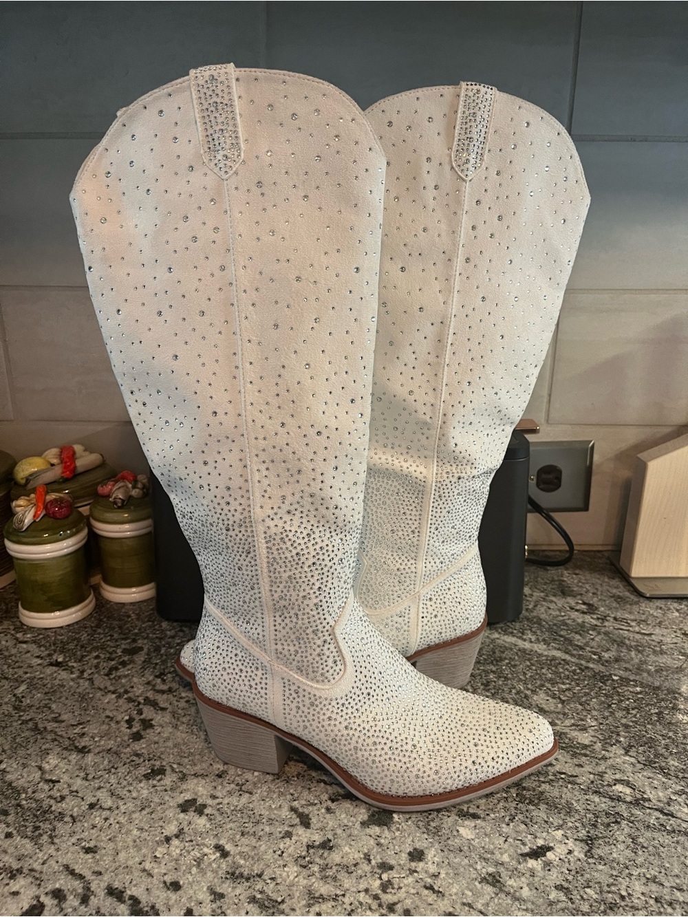 PIERRE DUMAS WOMEN'S WILDER-20 Women’s Size 8 White Rhinestone Boots